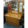 Image 1 : 3 DRAWER DRESSER W/TRIPLE MIRROR