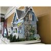 Image 2 : DOLL HOUSE