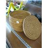 Image 1 : LIDDED NATIVE BASKET