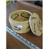 Image 1 : SMALL LIDDED NATIVE BASKET