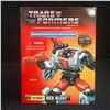 Image 1 : Transformers Action Figure G1 Commemorative Series VI Autobot Red Alert