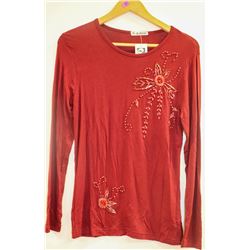 H-M FAMILY WOMENS LONG SLEEVE STRETCHY BEADED
