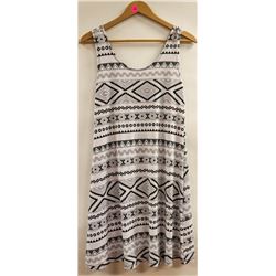 MADE IN CANADA GITANE WHITE AND BLACK AZTEC PRINT