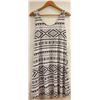 Image 1 : MADE IN CANADA GITANE WHITE AND BLACK AZTEC PRINT