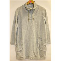 MISS LULO WOMENS LIGHT GREY ZIP NECK,