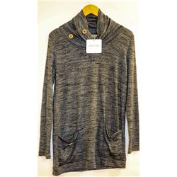 MISS LULO DUAL GREY BUTTON TURTLENECK W/ FRONT