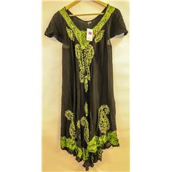 KRILL WOMENS BLACK SHORT SLEEVE FLARE BOTTOM