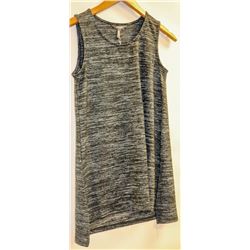 DKR WOMENS SLEEVELESS TOP CREW NECK