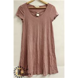 NO COMMENT WOMENS SHORT SLEEVE V NECK