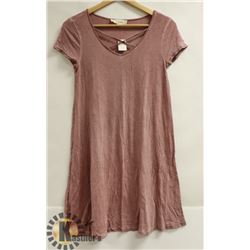 NO COMMENT WOMENS SHORT SLEEVE V NECK