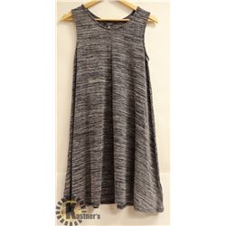 DKR WOMENS SLEEVELESS LONG SHIRT