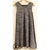 Image 1 : DKR WOMENS SLEEVELESS LONG SHIRT