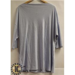 DKR STRAIGHT NECK LIGHT BLUE 3/4 SLEEVE WOMENS
