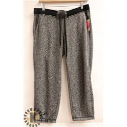 ARDENE SLOUCHY ALL LAID BACK GREY WOMENS