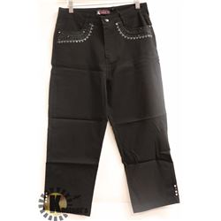 MODEL FRANCE BLACK WOMENS CAPRI PANT WITH