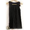 Image 1 : WOMANS SLEEVELESS SHIRT SIZE UNKNOWN BLACK