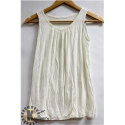 WOMANS SLEEVELESS SHIRT SIZE UNKNOWN WHITE