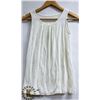 Image 1 : WOMANS SLEEVELESS SHIRT SIZE UNKNOWN WHITE