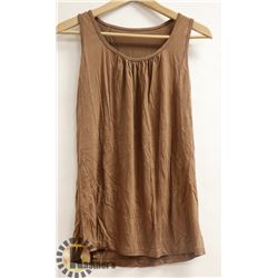 WOMANS SLEEVELESS SHIRT SIZE UNKNOWN BROWN
