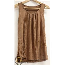 WOMANS SLEEVELESS SHIRT SIZE UNKNOWN BROWN