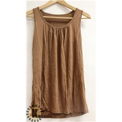 WOMANS SLEEVELESS SHIRT SIZE UNKNOWN BROWN