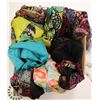 Image 1 : MEDIUM BOX OF ASSORTED WOMENS SHAWL SCARVES