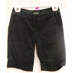 FLASHLIGHTS WOMENS BLACK SHORTS SIZE 4