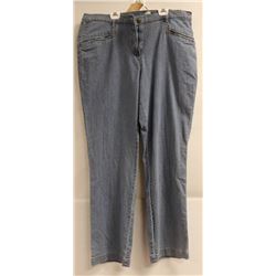 WOMENS LIGHT DENIM JEANS SIZE 48