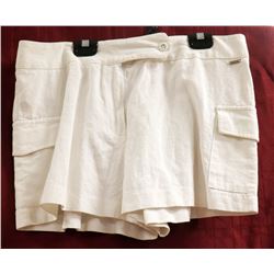 LE CHATEAU WHITE WOMENS SHORTS SIZE UNKNOWN