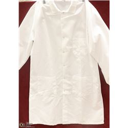 RED KAP WHITE LONGSLEEVE SNAP UP LAB COAT