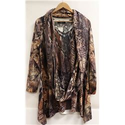 TEMPTATION WOMENS LACE BACK LONG SLEEVE SHIRT WITH