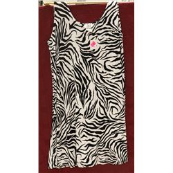 JOESTAR WOMENS SLEEVELESS LONG SHIRT