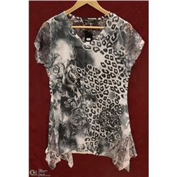 TEMPTATION WOMENS SHORT SLEEVE LACE BACK AND