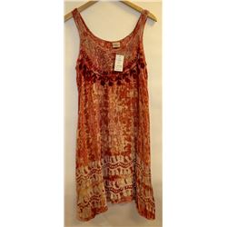 COLOR BY INDIA WOMENS TYE DYE LACE NECK