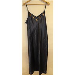 CAULFIELD SATIN STYLE AND EMROIDERED NEGLIGEE