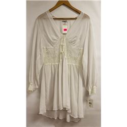 FM LINGERIE WHITE SHEER AND LACE 3 BUTTON