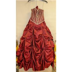 VICTORIAS BURGANDY AND SILVER GATHERED