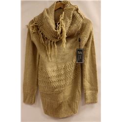 WOMENS KNIT FRAYED NECK LONG SLEEVE SWEATER