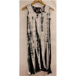 MODEL FRANCE WOMENS SLEEVELESS SUMMER DRESS