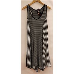 MODEL FRANCE WOMENS SLEEVELESS SUMMER DRESS