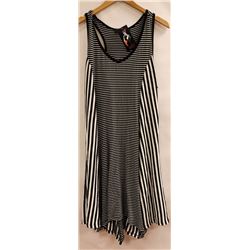 MODEL FRANCE WOMENS SLEEVELESS SUMMER DRESS