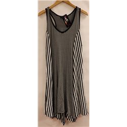 MODEL FRANCE WOMENS SLEEVELESS SUMMER DRESS