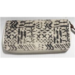 BILLABONG WOMENS CANVAS PRINT ZIPPER WALLET