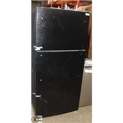 GE BLACK RESIDENTIAL REFRIDGERATOR WITH TOP