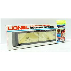 LIONEL AMERICAN REFRIGERATOR REEFER RAILROAD CAR
