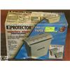 Image 1 : THE PROTECTOR STRIP CUT PAPER SHREDDER