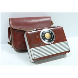 PORTABLE RCA VICTOR RADIO IN BROWN LEATHER CASE