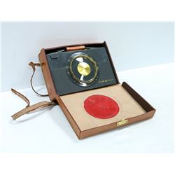 VINTAGE PORTABLE RCA RADIO WITH LEATHER CASE