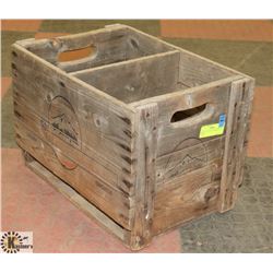 ANTIQUE CALGARY BREWING SODA CRATE