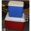 Image 1 : LOT OF 2 CAMPING COOLERS